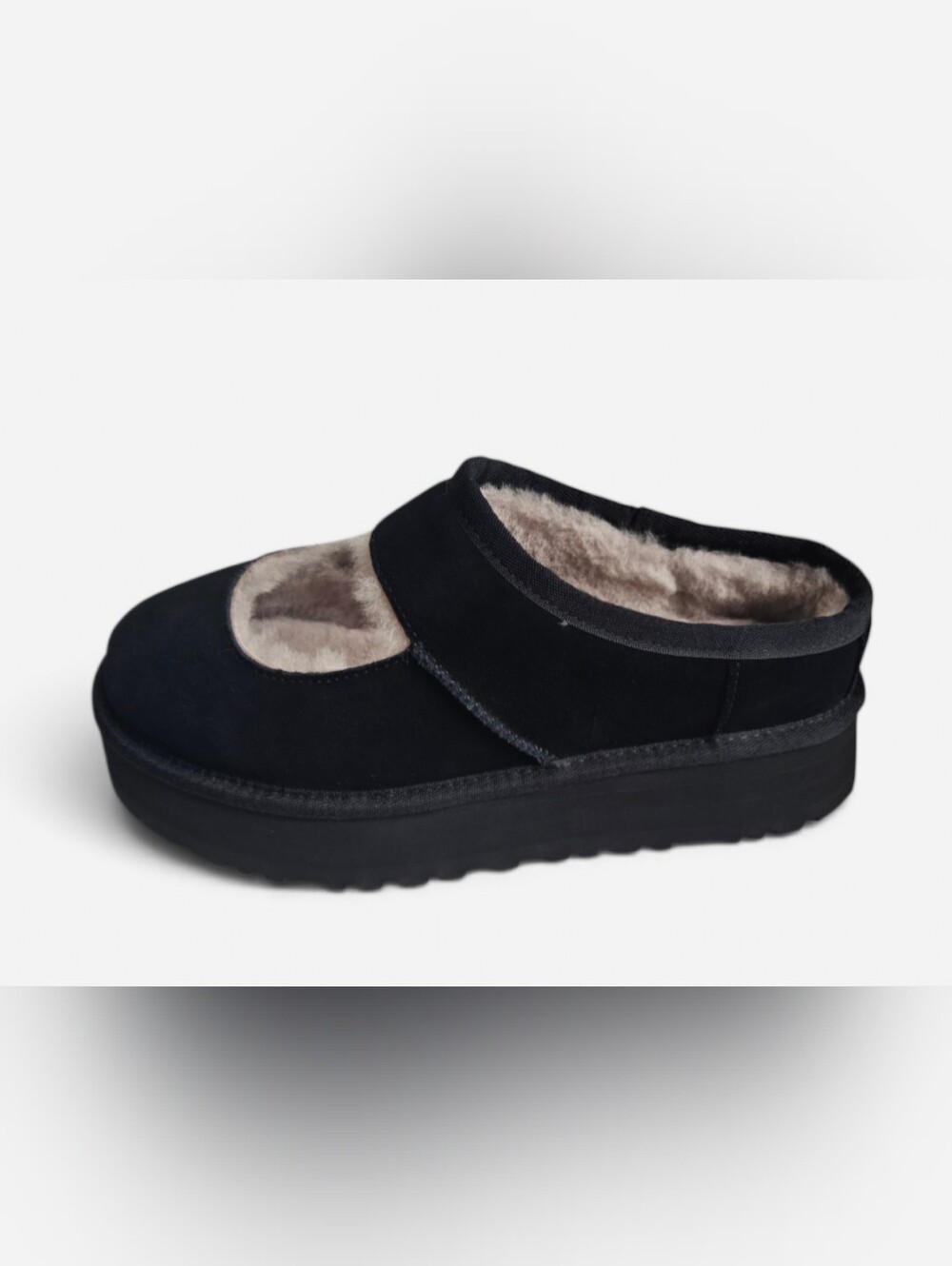 UGG Bea Mary Jane Womens Black Platforms Size 8 S/N 1167612 NWT